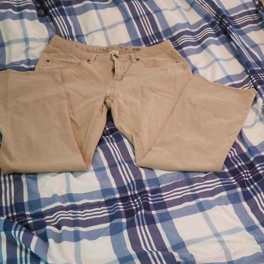 Tan  jeans  bundle (2)